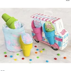 Ice cream scoop and cone - gift set of 4